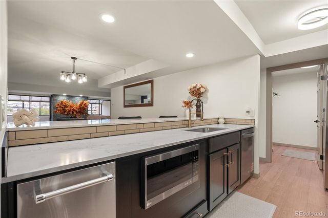 7000 E Quincy Avenue 301, Denver, CO 80237