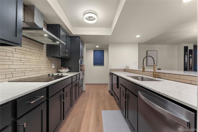 7000 E Quincy Avenue 301, Denver, CO 80237