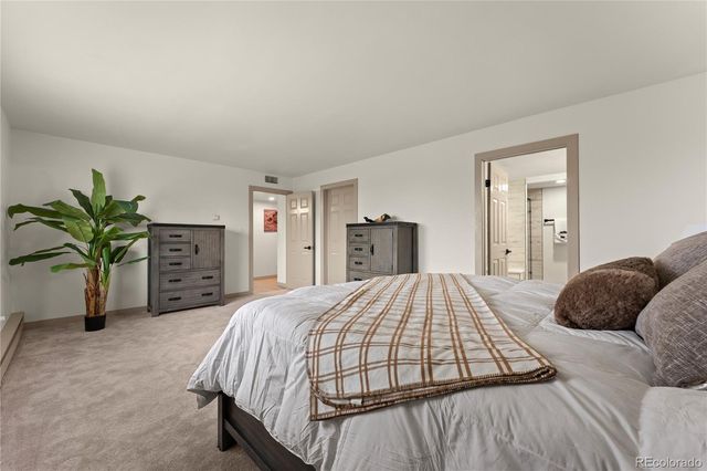 7000 E Quincy Avenue 301, Denver, CO 80237