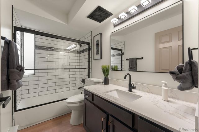7000 E Quincy Avenue 301, Denver, CO 80237