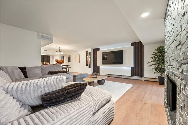 7000 E Quincy Avenue 301, Denver, CO 80237
