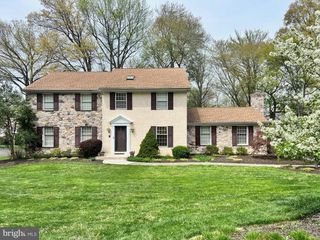 10 CARILLON CT, Wilmington, DE 19803