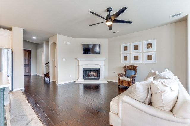 8625 Tribute Lane, Fort Worth, TX 76131
