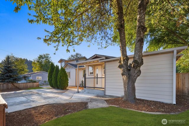 221 2nd Avenue N, Algona, WA 98001