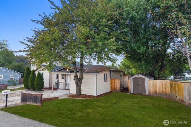 221 2nd Avenue N, Algona, WA 98001