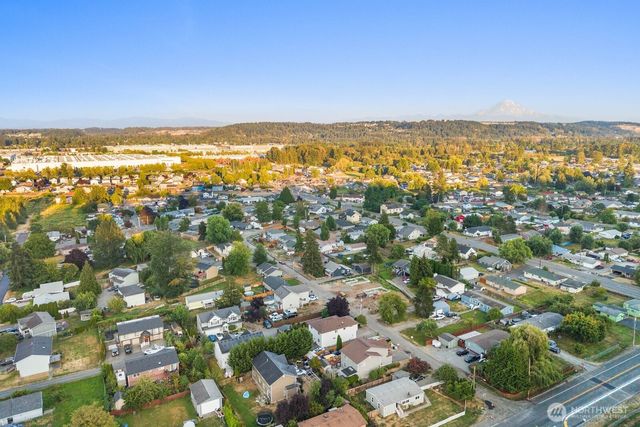 221 2nd Avenue N, Algona, WA 98001