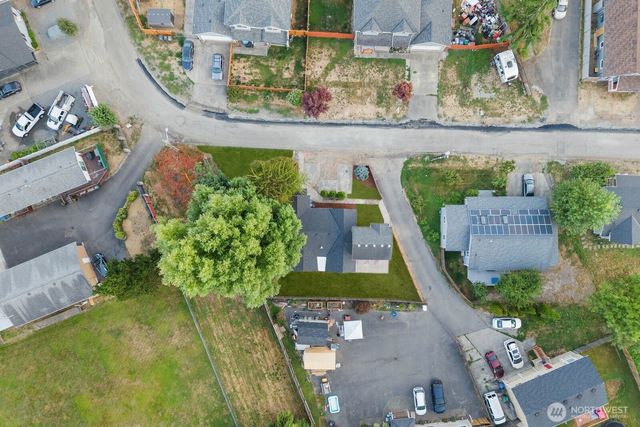 221 2nd Avenue N, Algona, WA 98001