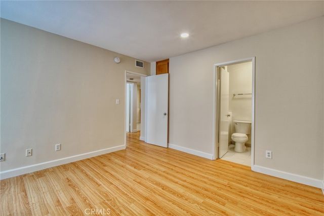 4546 Murietta Avenue 211, Sherman Oaks, CA 91423