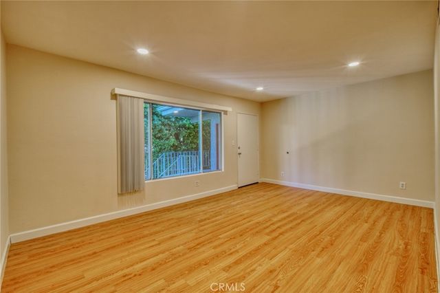4546 Murietta Avenue 211, Sherman Oaks, CA 91423