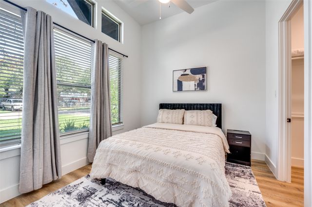 2130 Roanoke Avenue, Dallas, TX 75235