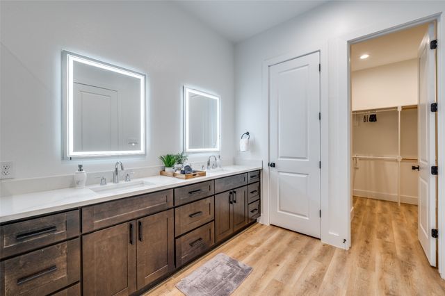 2130 Roanoke Avenue, Dallas, TX 75235