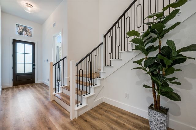2130 Roanoke Avenue, Dallas, TX 75235