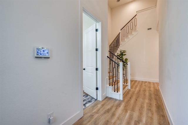 2130 Roanoke Avenue, Dallas, TX 75235
