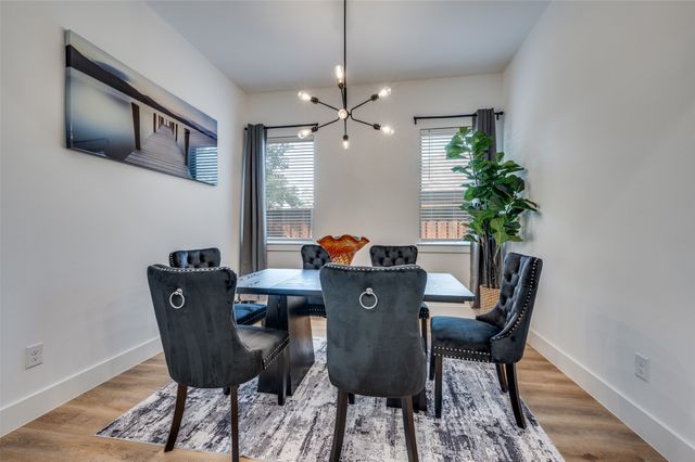 2130 Roanoke Avenue, Dallas, TX 75235