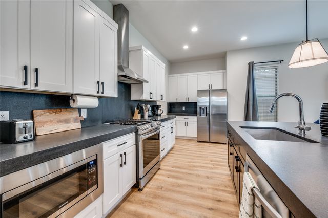 2130 Roanoke Avenue, Dallas, TX 75235