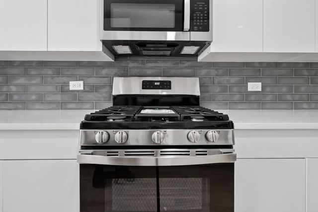 3527 N Kostner Avenue, Chicago, IL 60641