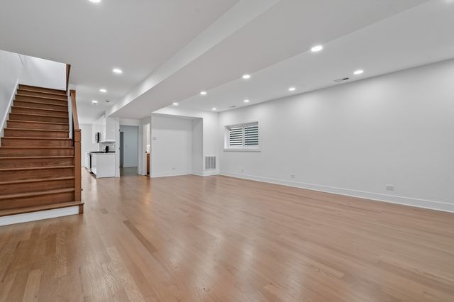 3527 N Kostner Avenue, Chicago, IL 60641