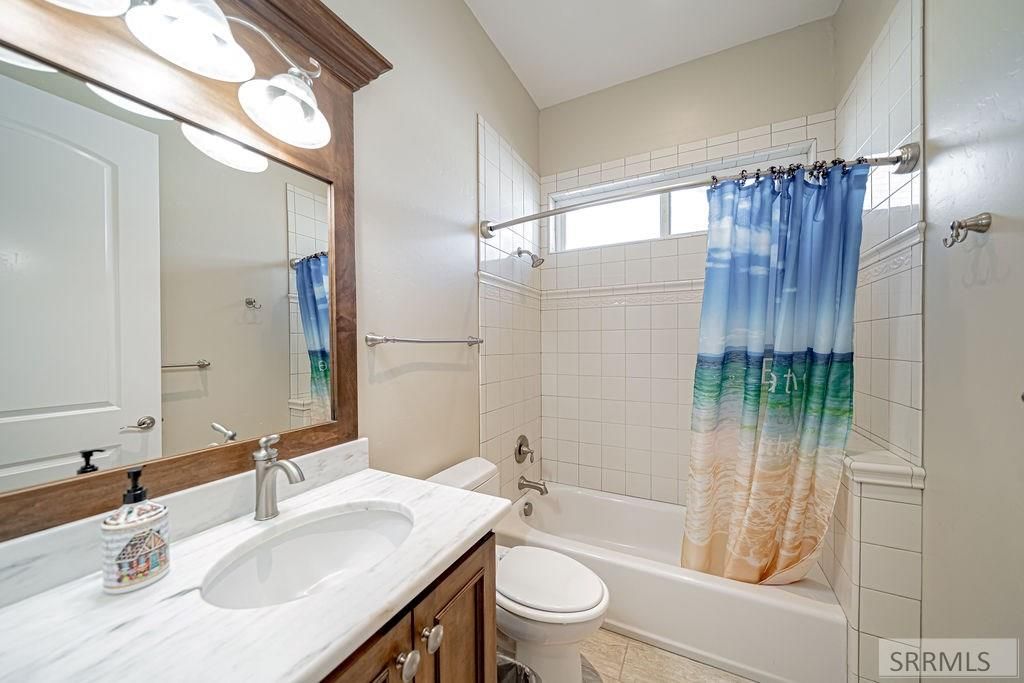 Image 34 of property listing at 899 N Von Elm Drive, Blackfoot, ID 83221