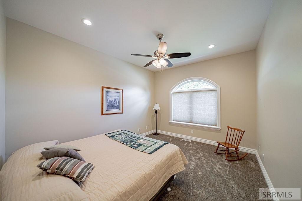 Image 36 of property listing at 899 N Von Elm Drive, Blackfoot, ID 83221