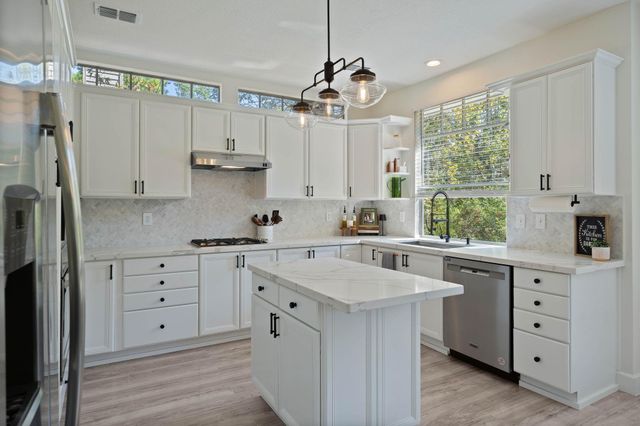 193 Purple Slate Place, The Woodlands, TX 77381