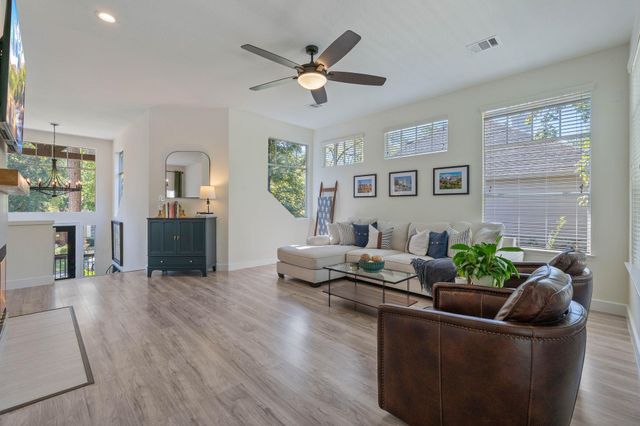 193 Purple Slate Place, The Woodlands, TX 77381