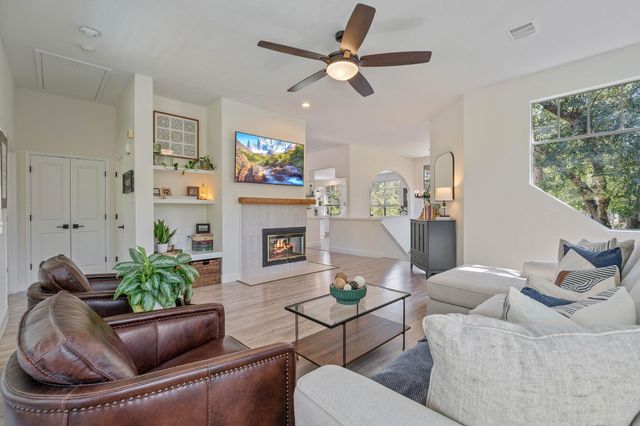 193 Purple Slate Place, The Woodlands, TX 77381