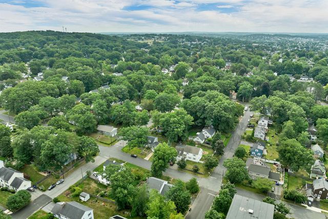 284 Hawthorne Street, Manchester, NH 03104