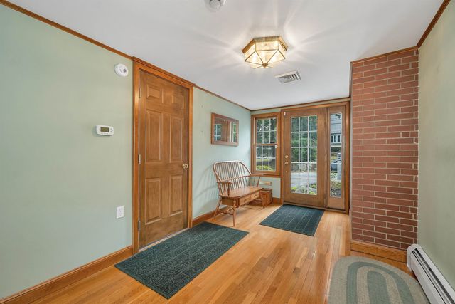 284 Hawthorne Street, Manchester, NH 03104