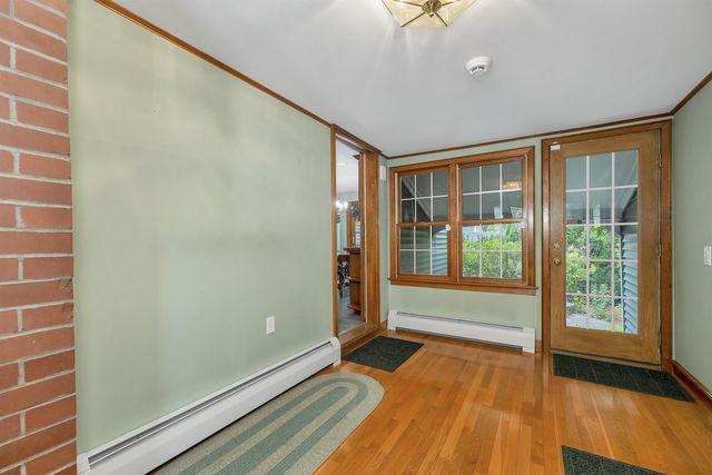 284 Hawthorne Street, Manchester, NH 03104