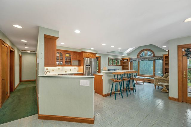 284 Hawthorne Street, Manchester, NH 03104