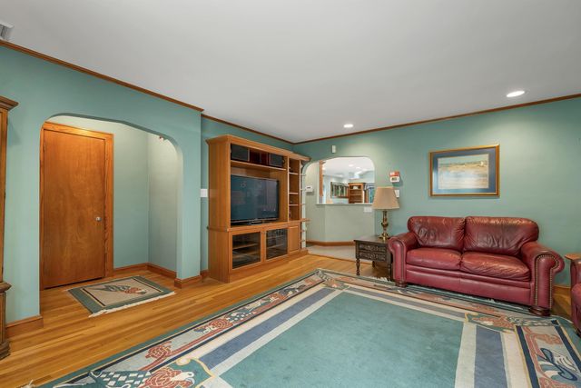284 Hawthorne Street, Manchester, NH 03104
