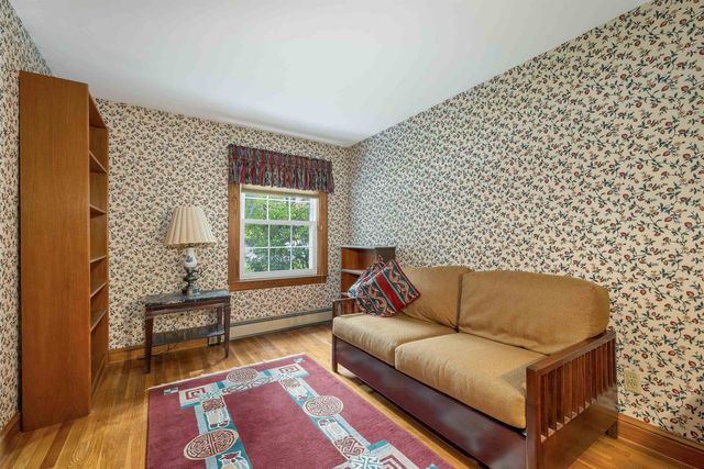284 Hawthorne Street, Manchester, NH 03104