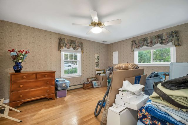 284 Hawthorne Street, Manchester, NH 03104