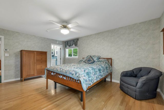 284 Hawthorne Street, Manchester, NH 03104