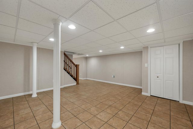 284 Hawthorne Street, Manchester, NH 03104