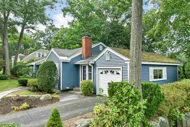 284 Hawthorne Street, Manchester, NH 03104