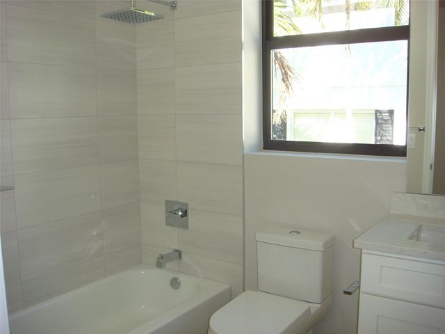 706 SW 9 Te A, Fort Lauderdale, FL 33315