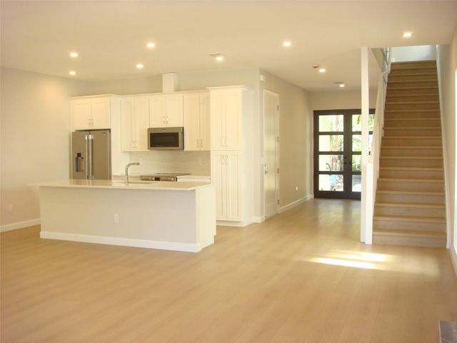 706 SW 9 Te A, Fort Lauderdale, FL 33315