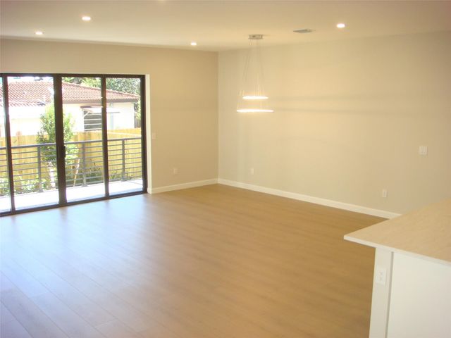 706 SW 9 Te A, Fort Lauderdale, FL 33315