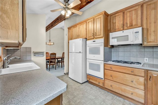 1994 Aldersgate Drive, Lyndhurst, OH 44124