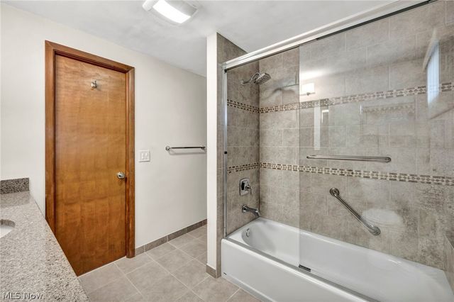 1994 Aldersgate Drive, Lyndhurst, OH 44124
