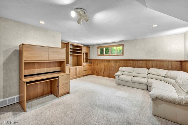 1994 Aldersgate Drive, Lyndhurst, OH 44124