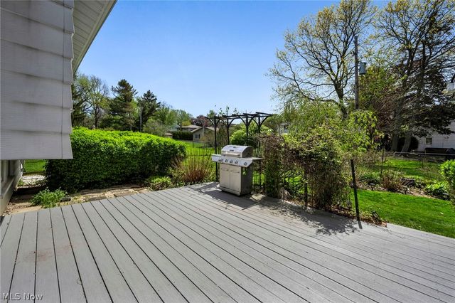 1994 Aldersgate Drive, Lyndhurst, OH 44124