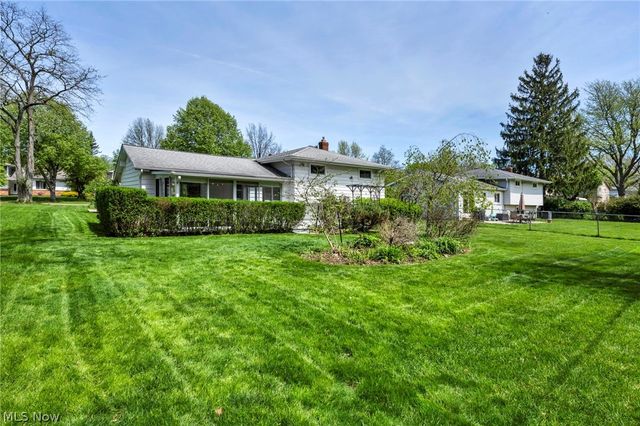 1994 Aldersgate Drive, Lyndhurst, OH 44124