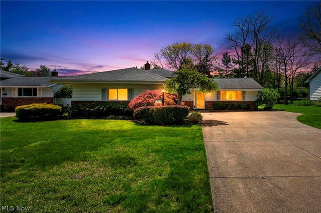1994 Aldersgate Drive, Lyndhurst, OH 44124