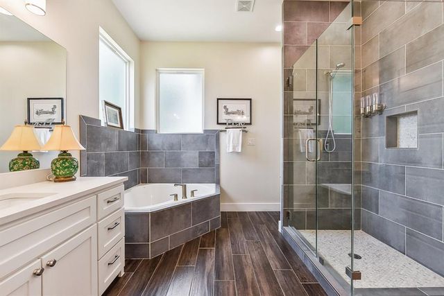 26 Quiet Meadow CIR, Wimberley, TX 78676