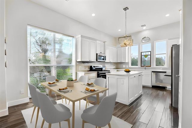 26 Quiet Meadow CIR, Wimberley, TX 78676