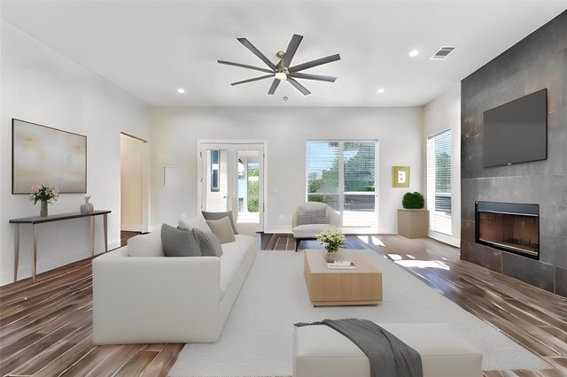 26 Quiet Meadow CIR, Wimberley, TX 78676