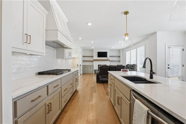 18926 Ocheltree Street, Spring Hill, KS 66083