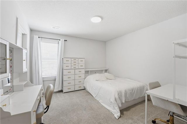 18926 Ocheltree Street, Spring Hill, KS 66083